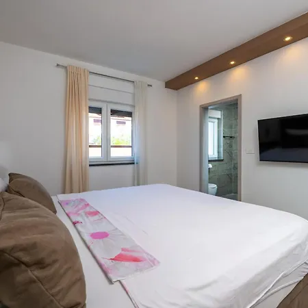 Luxury Klaudia With Private Pool Near Pula *