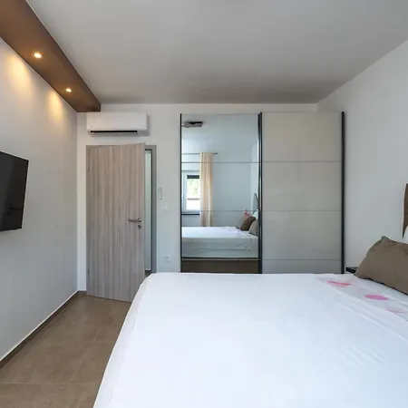 Villa Luxury Klaudia With Private Pool Near Pula *