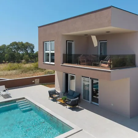 Luxury Klaudia With Private Pool Near Pula Villa *