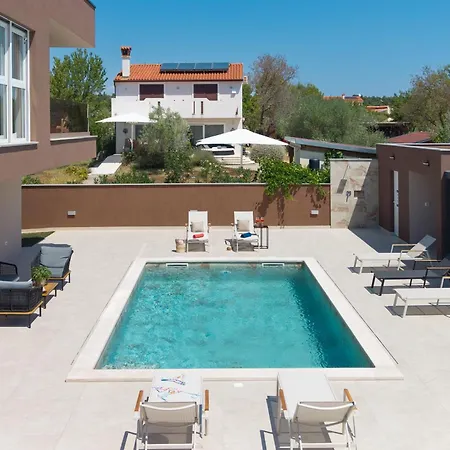 Villa Luxury Villa Klaudia With Private Pool Near Pula *