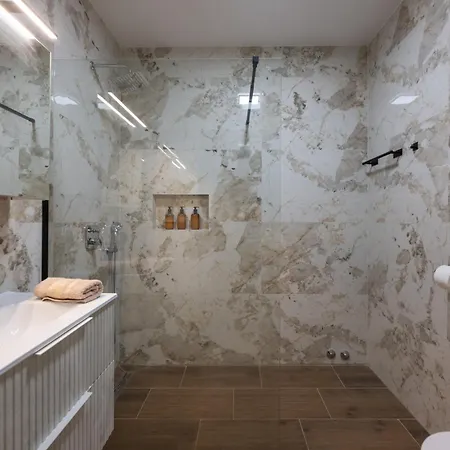 Luxury Villa Klaudia With Private Pool Near Pula *