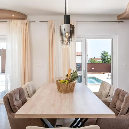 Luxury Klaudia With Private Pool Near Pula *