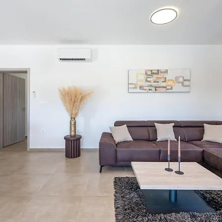 Vila Luxury Klaudia With Private Pool Near Pula