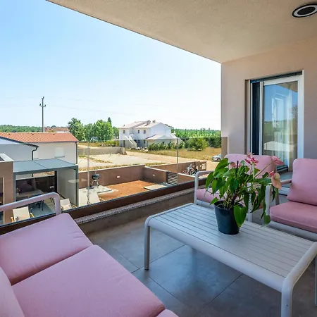 Luxury Klaudia With Private Pool Near Pula Vila Vodnjan