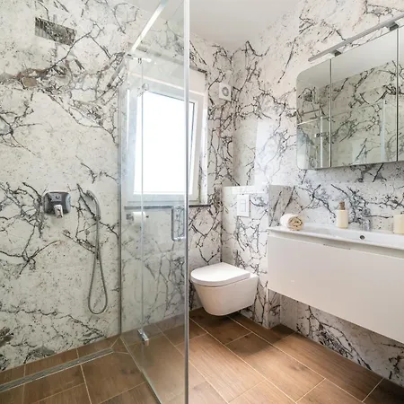 Luxury Klaudia With Private Pool Near Pula Vila *