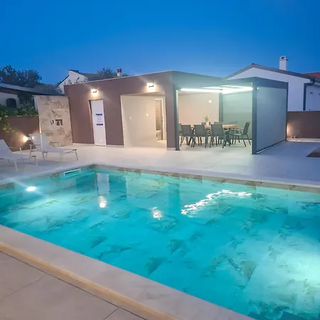 Luxury Klaudia With Private Pool Near Pula Villa Vodnjan