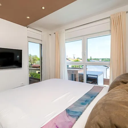Vila Luxury Klaudia With Private Pool Near Pula